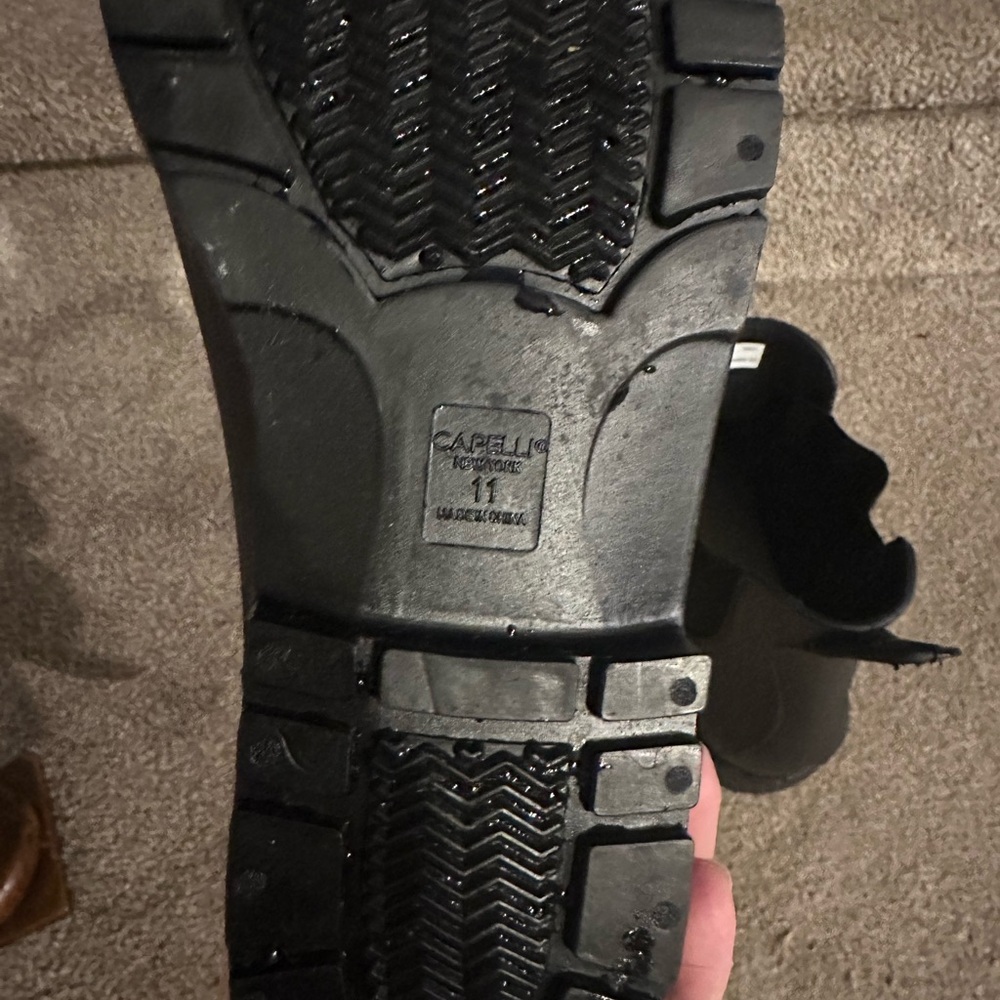 Capelli of New York Black Winter Boots